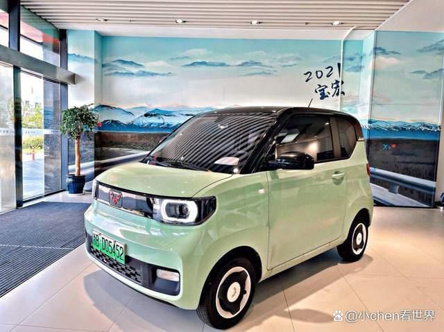 该车于2020年7月正式上市,迅速成为国内新能源汽车市场的爆款产品